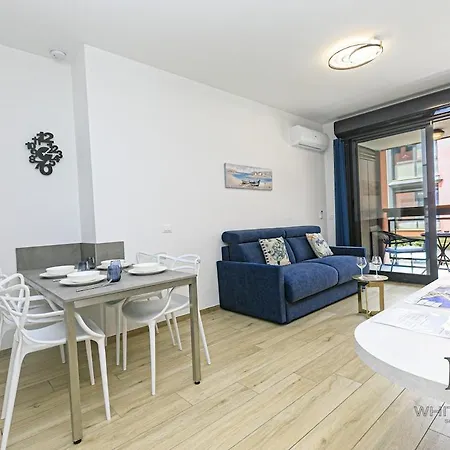Apartment Glicine House Aquarium By Ml White House Genoa