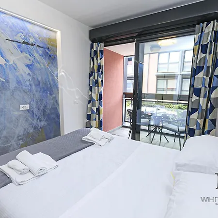 Glicine House Aquarium By Ml White House Apartment Genua
